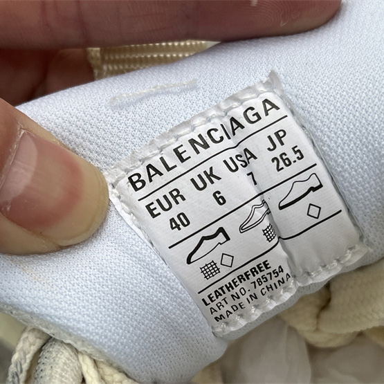 Balenciaga Cargo Sneaker  - DesignerGu