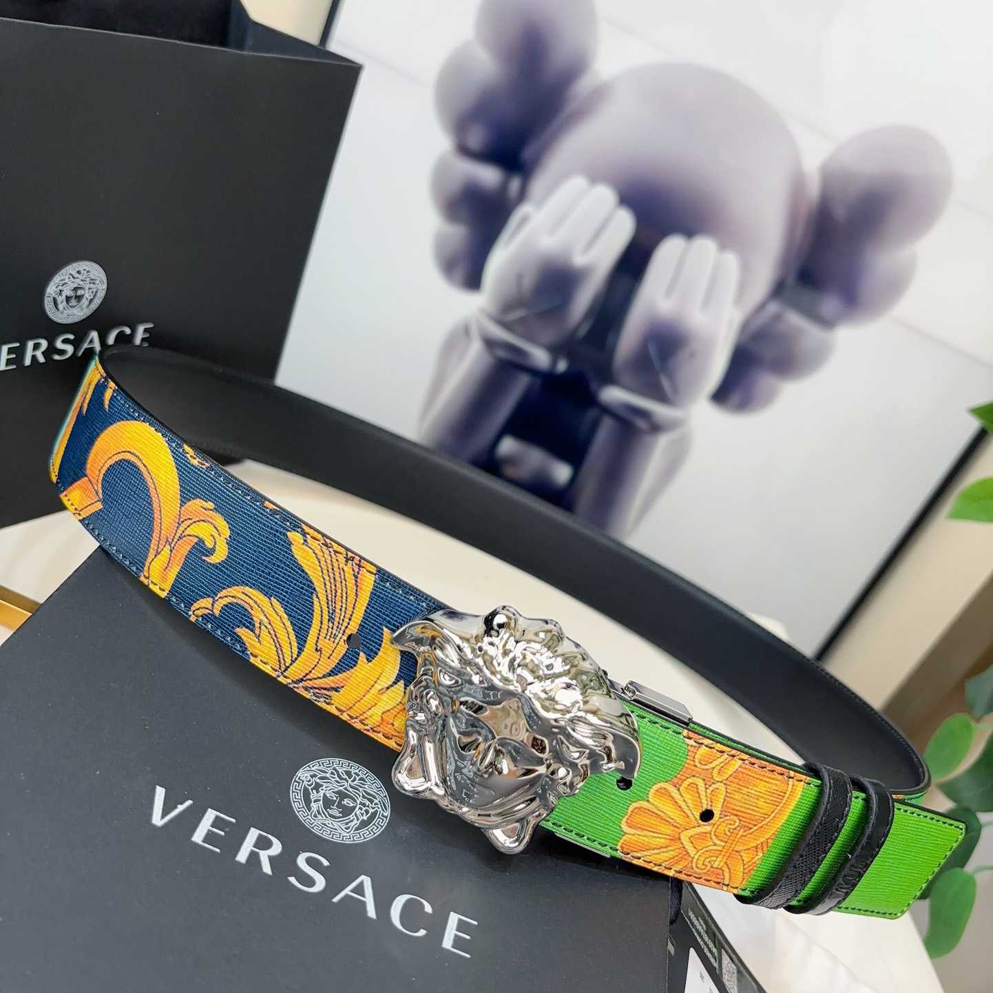 Versace Barocco Reversible Leather Belt    40mm - DesignerGu