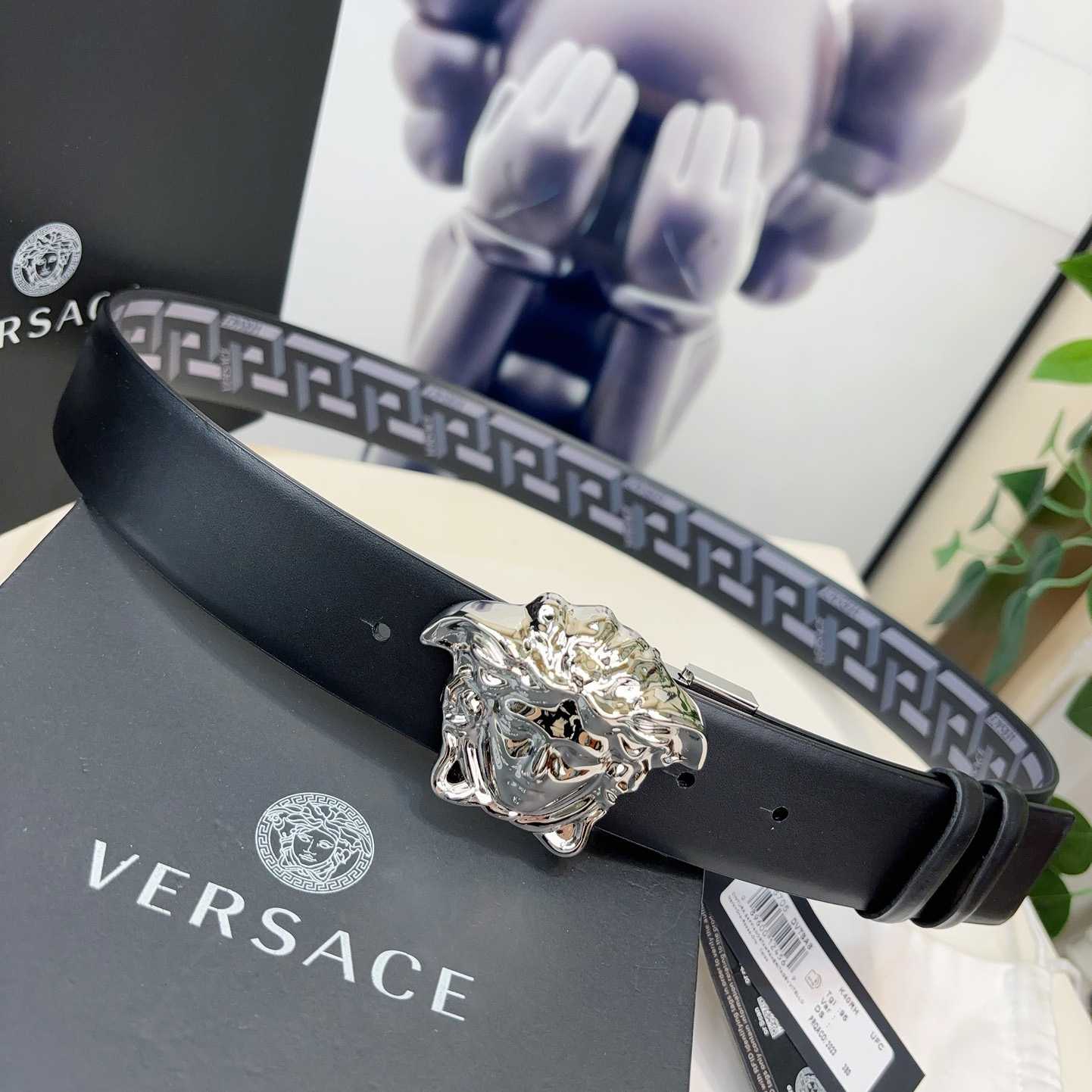 Versace Reversible Leather Belt    40mm - DesignerGu