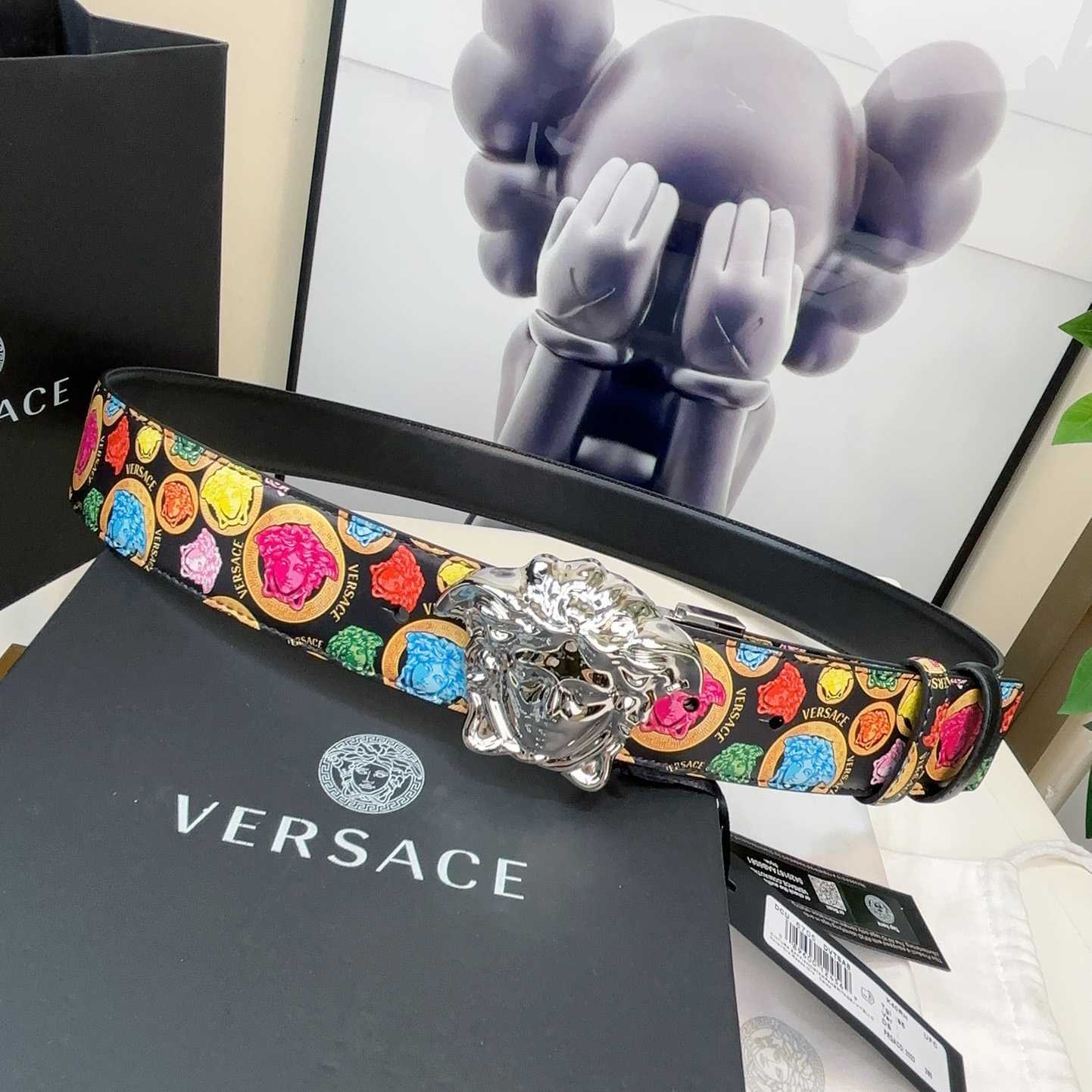 Versace Medusa Medallion Print Reversible Leather Belt   40mm - DesignerGu