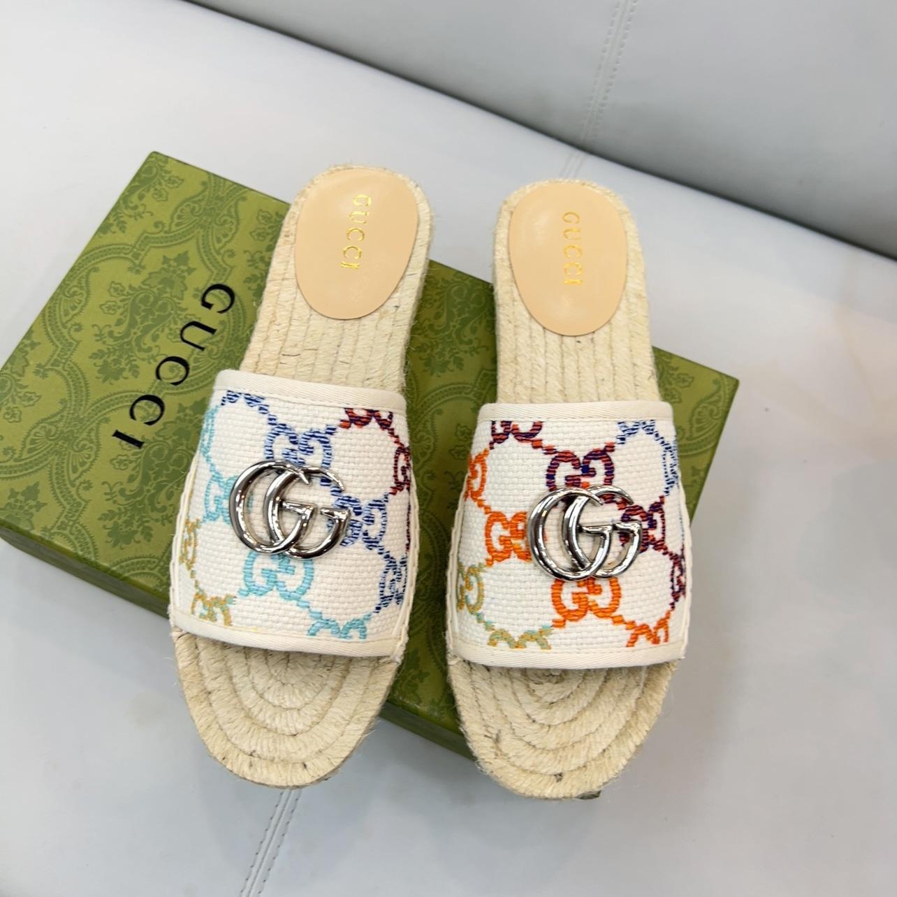 Gucci Women's GG Espadrille Slides - DesignerGu