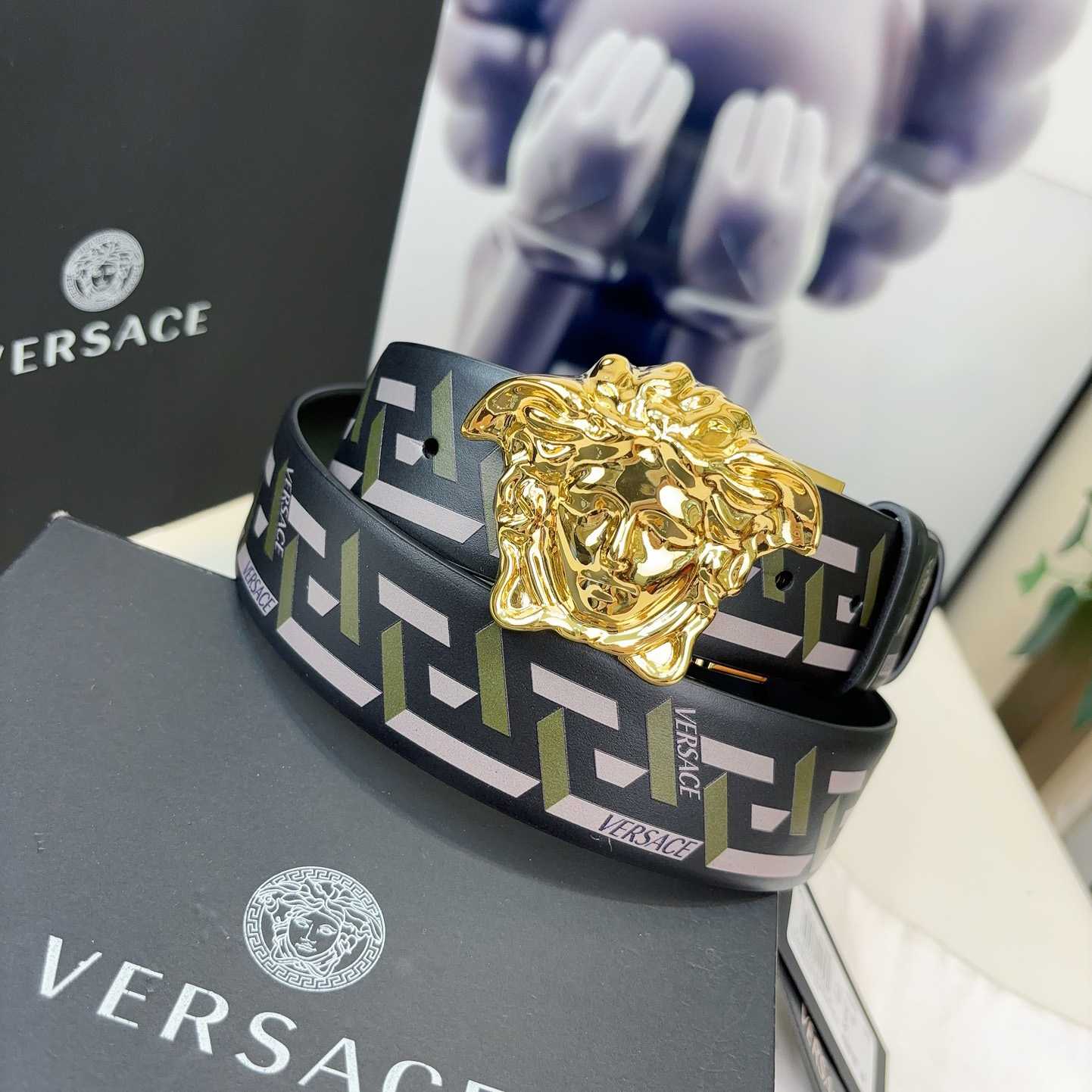 Versace Reversible Leather Belt    40mm - DesignerGu