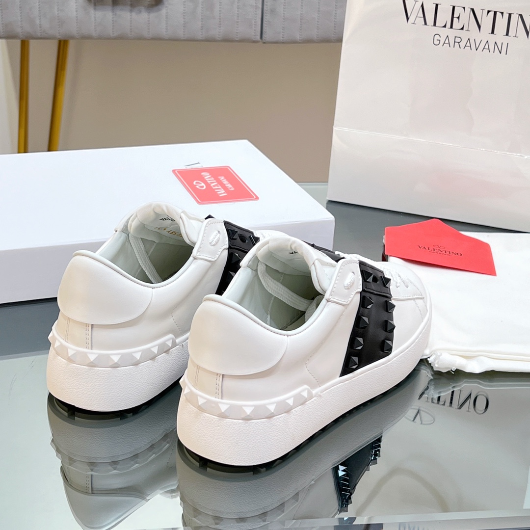 Valenti Garavani Rockstud Untitled Low-top Sneakers - DesignerGu