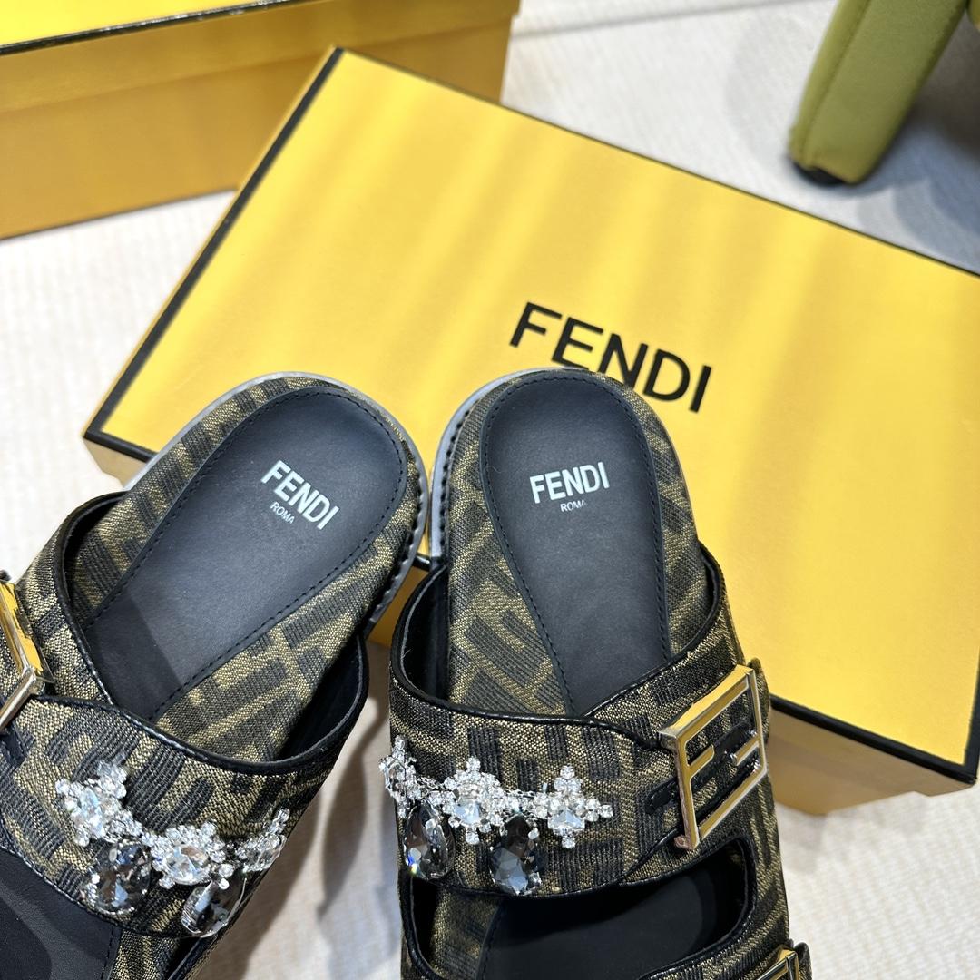 Fendi Feel Brown Fabric Slides - DesignerGu