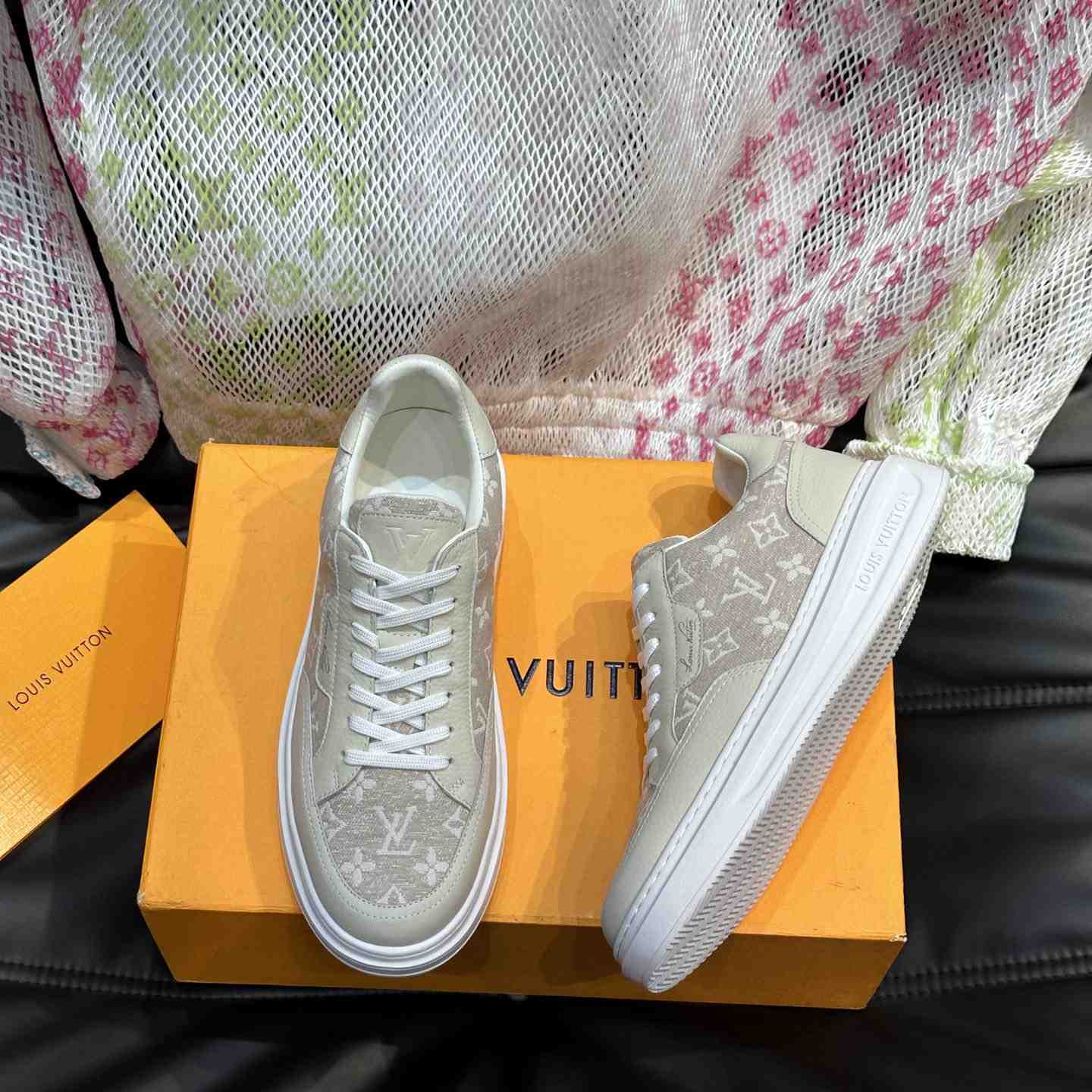 Louis Vuitton Beverly Hills Sneaker   - DesignerGu