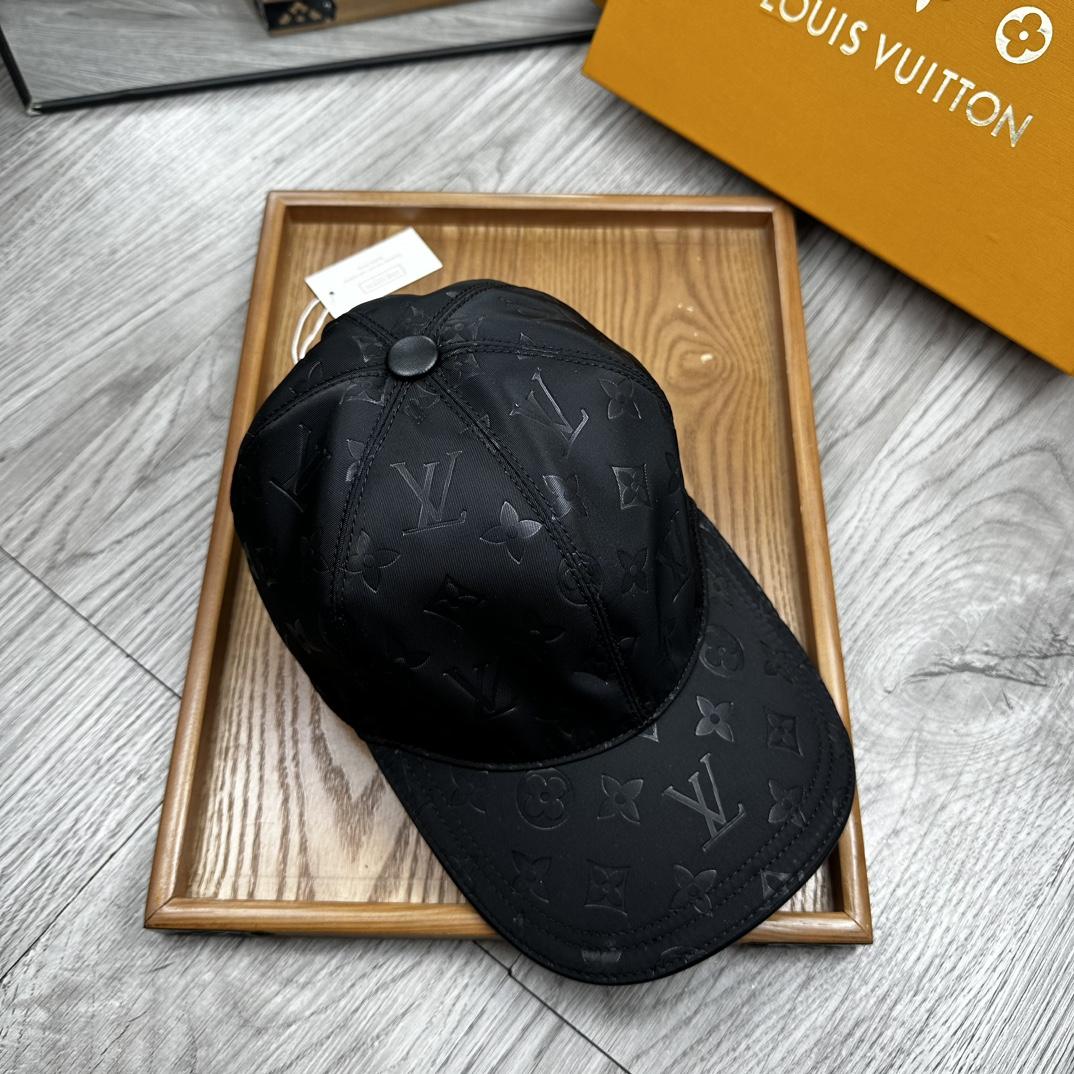 Louis Vuitton Monoragm Cap - DesignerGu