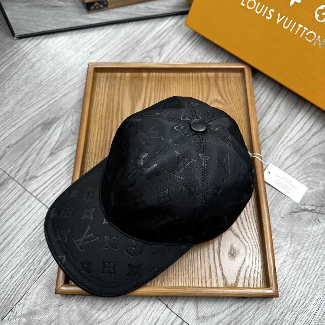 Louis Vuitton Monoragm Cap - DesignerGu