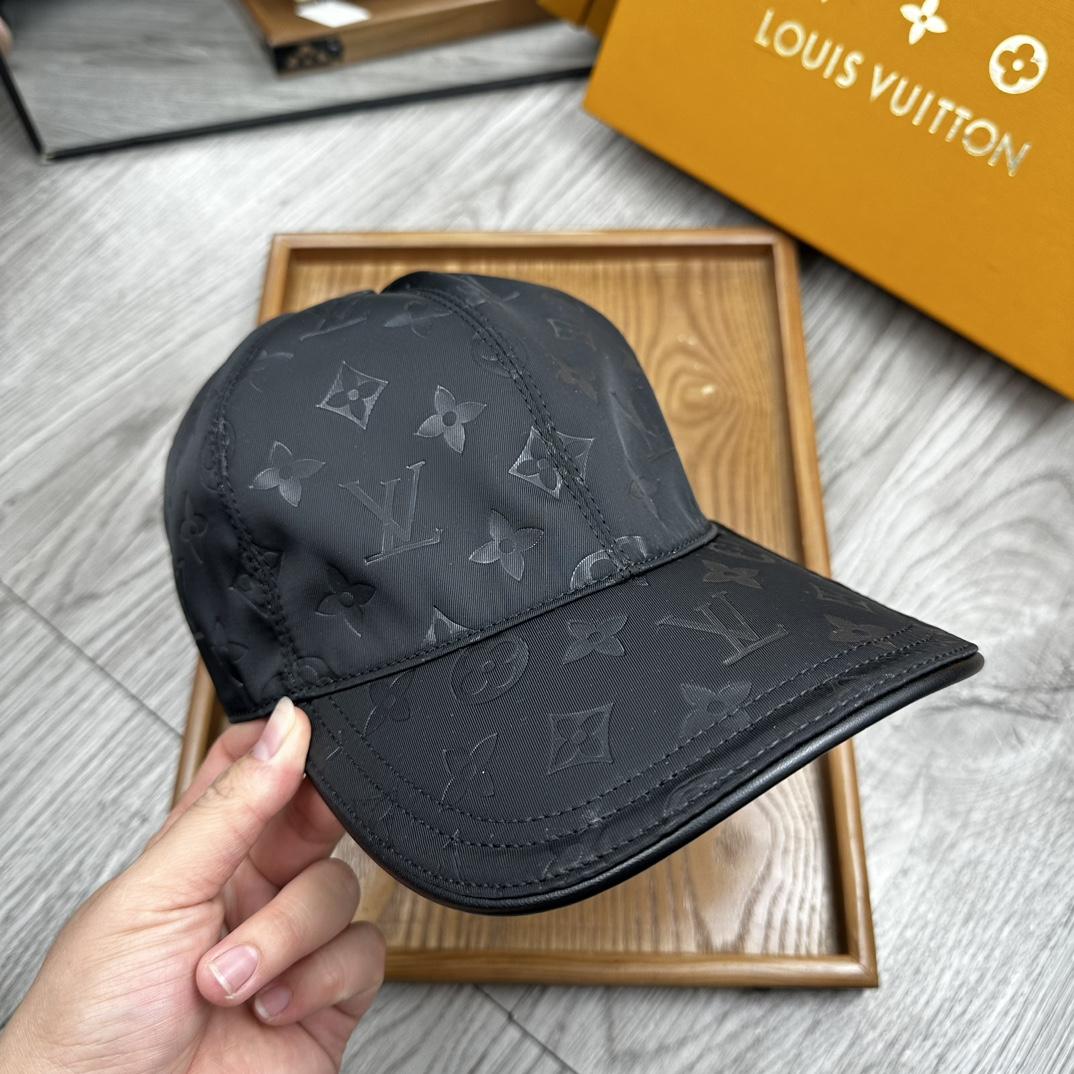 Louis Vuitton Monoragm Cap - DesignerGu