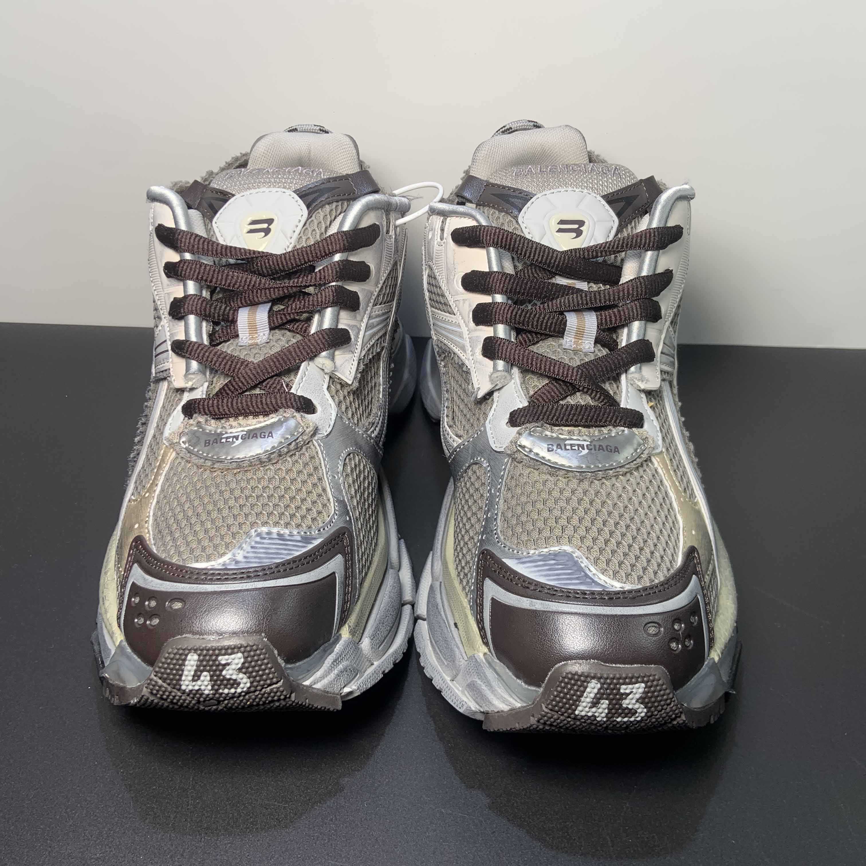 Balenciaga Runner Sneaker  - DesignerGu