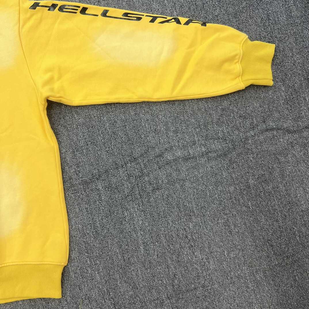 Hellstar Sports Crewneck White - DesignerGu