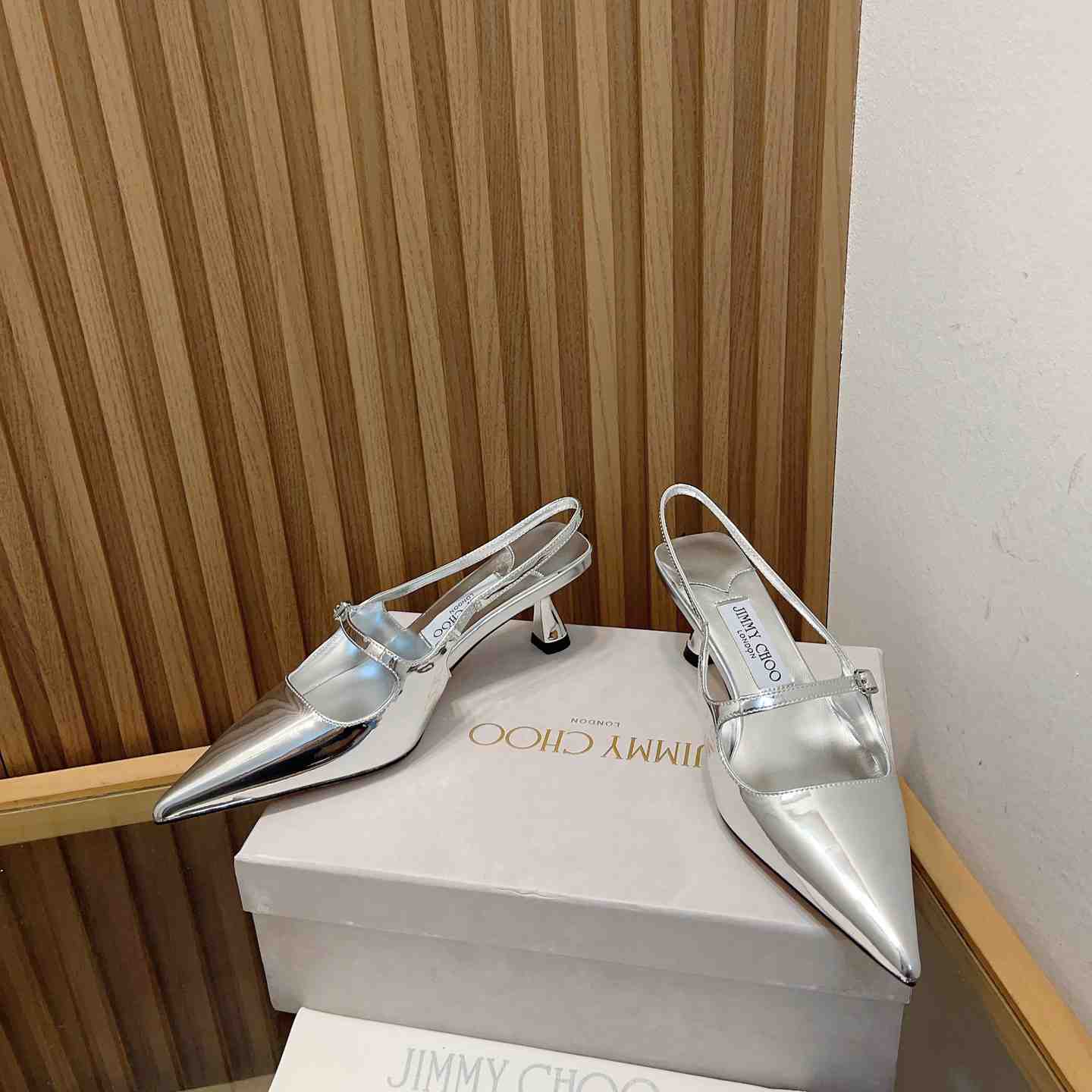 Jimmy Choo Didi 45 Silver Liquid Metal Leather Pointed Pumps - DesignerGu