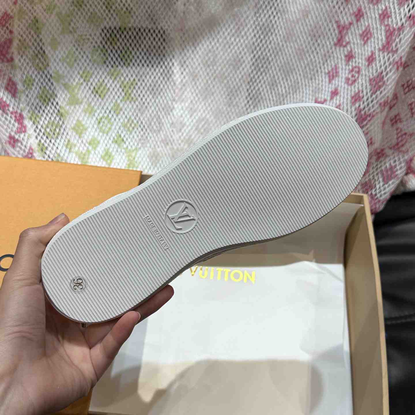 Louis Vuitton LV Stadium Sneaker   1ACUIN - DesignerGu