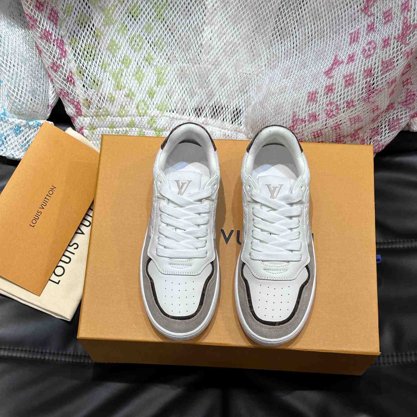 Louis Vuitton LV Stadium Sneaker   1ACUIN - DesignerGu