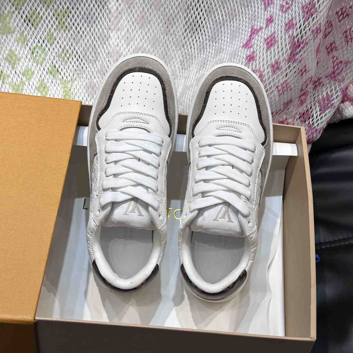 Louis Vuitton LV Stadium Sneaker   1ACUIN - DesignerGu