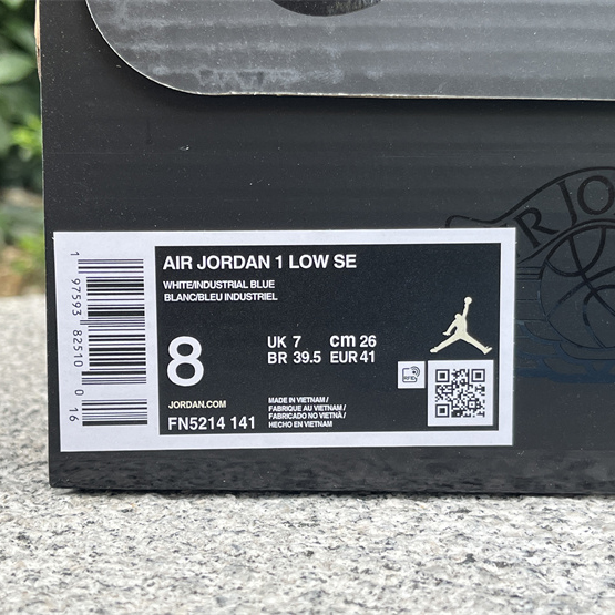 Air Jordan 1 Low Sneakers      FN5214-141 - DesignerGu