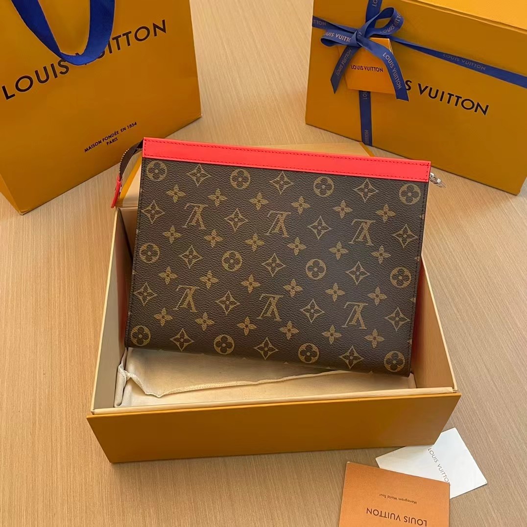 Louis Vuitton Pochette Voyage MM  M82855 - DesignerGu