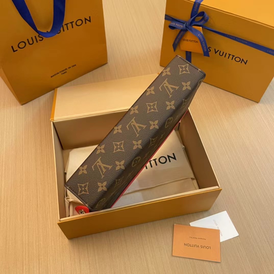 Louis Vuitton Pochette Voyage MM  M82855 - DesignerGu