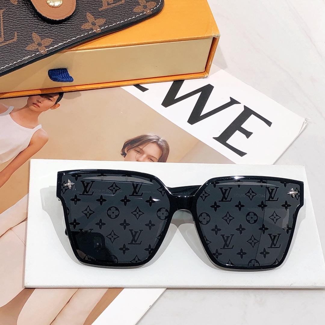 Louis Vuitton Sunglasses  Z0286 - DesignerGu