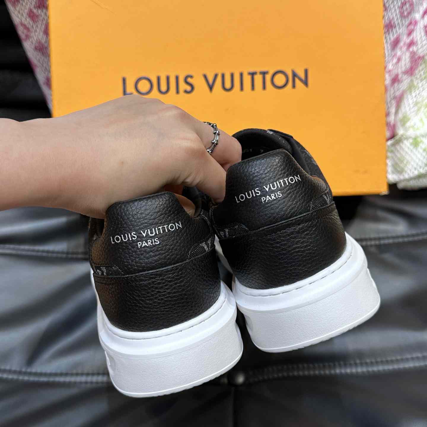 Louis Vuitton Beverly Hills Sneaker   - DesignerGu