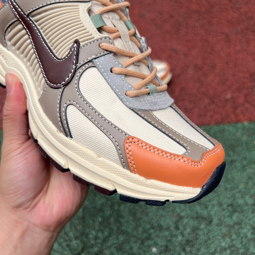 Nike Zoom Vomero 5 