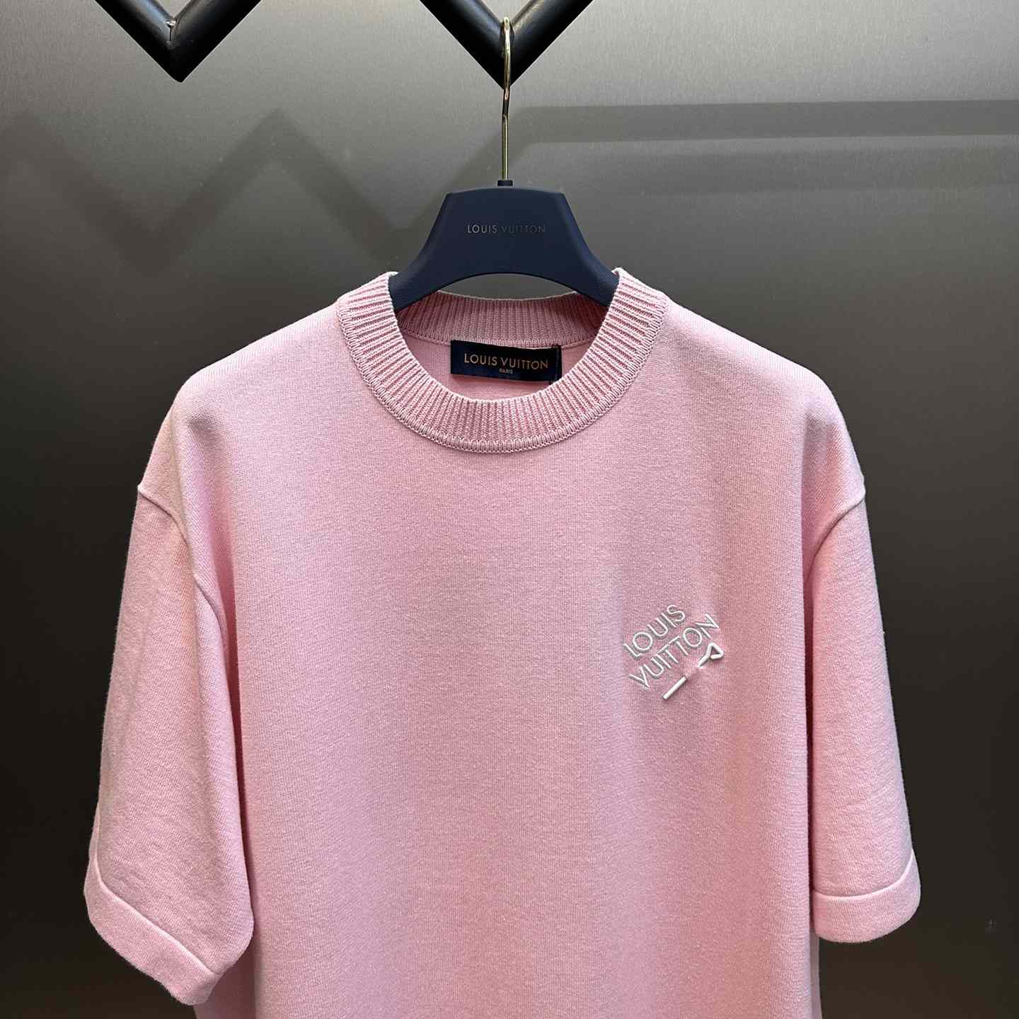 Louis Vuitton Short-Sleeved Signature Crewneck    - DesignerGu