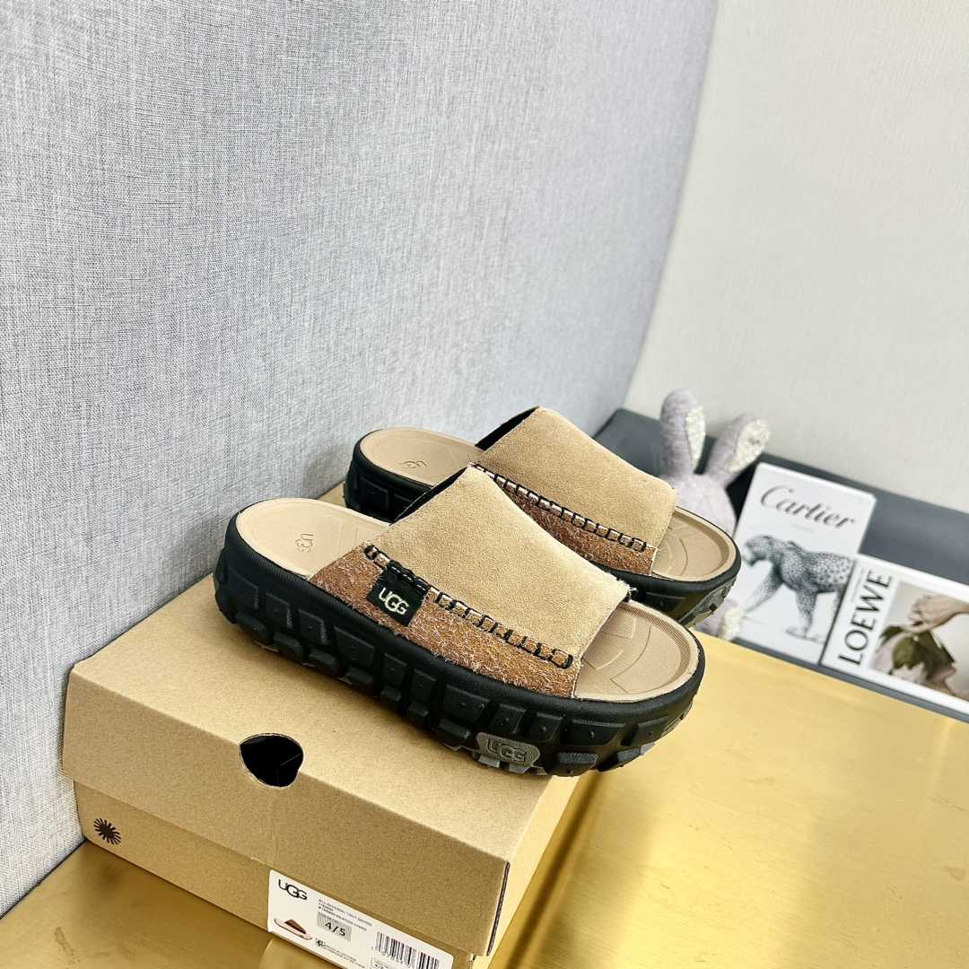 Ugg All Gender Venture Daze Slide - DesignerGu