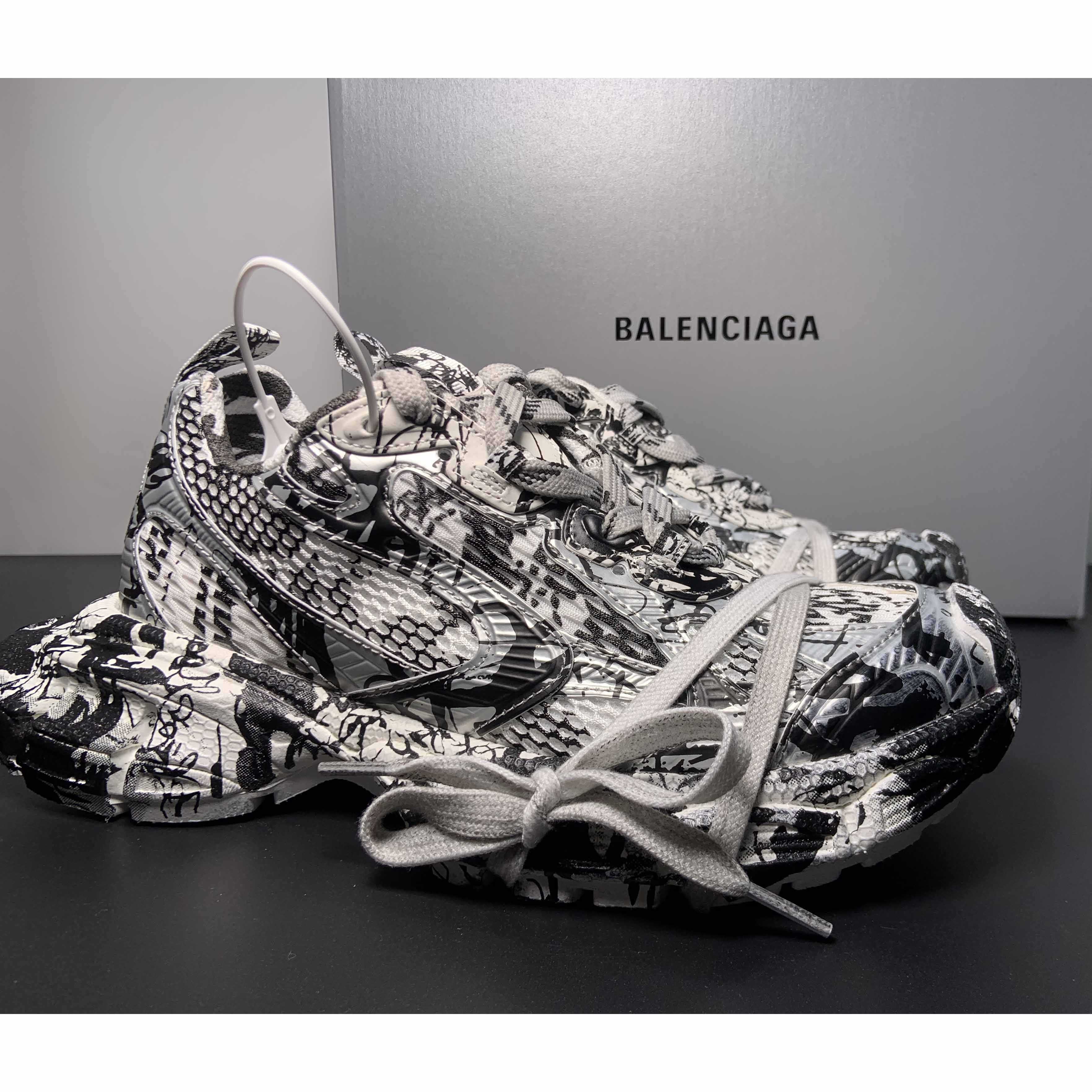 Balenciaga 3XL Extreme Graffiti Sneaker In White And Black  - DesignerGu