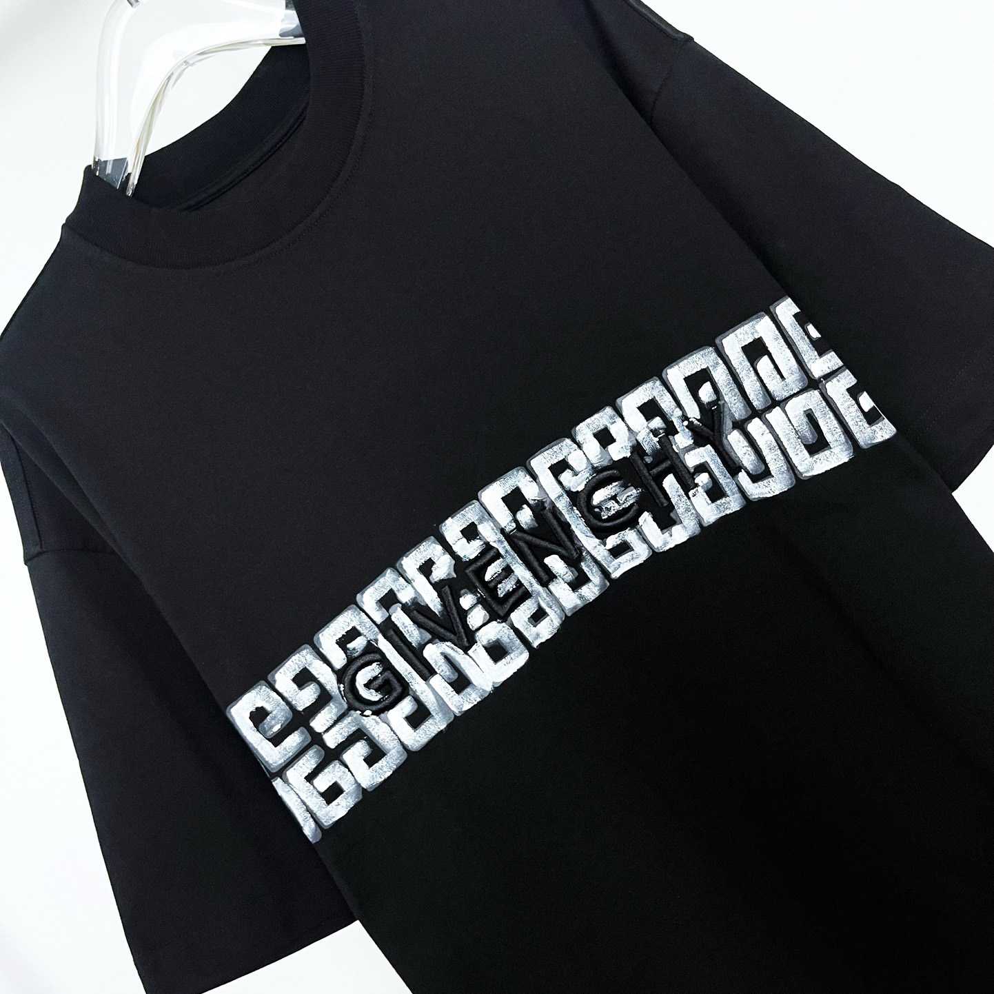 Givenchy 4G T-Shirt - DesignerGu