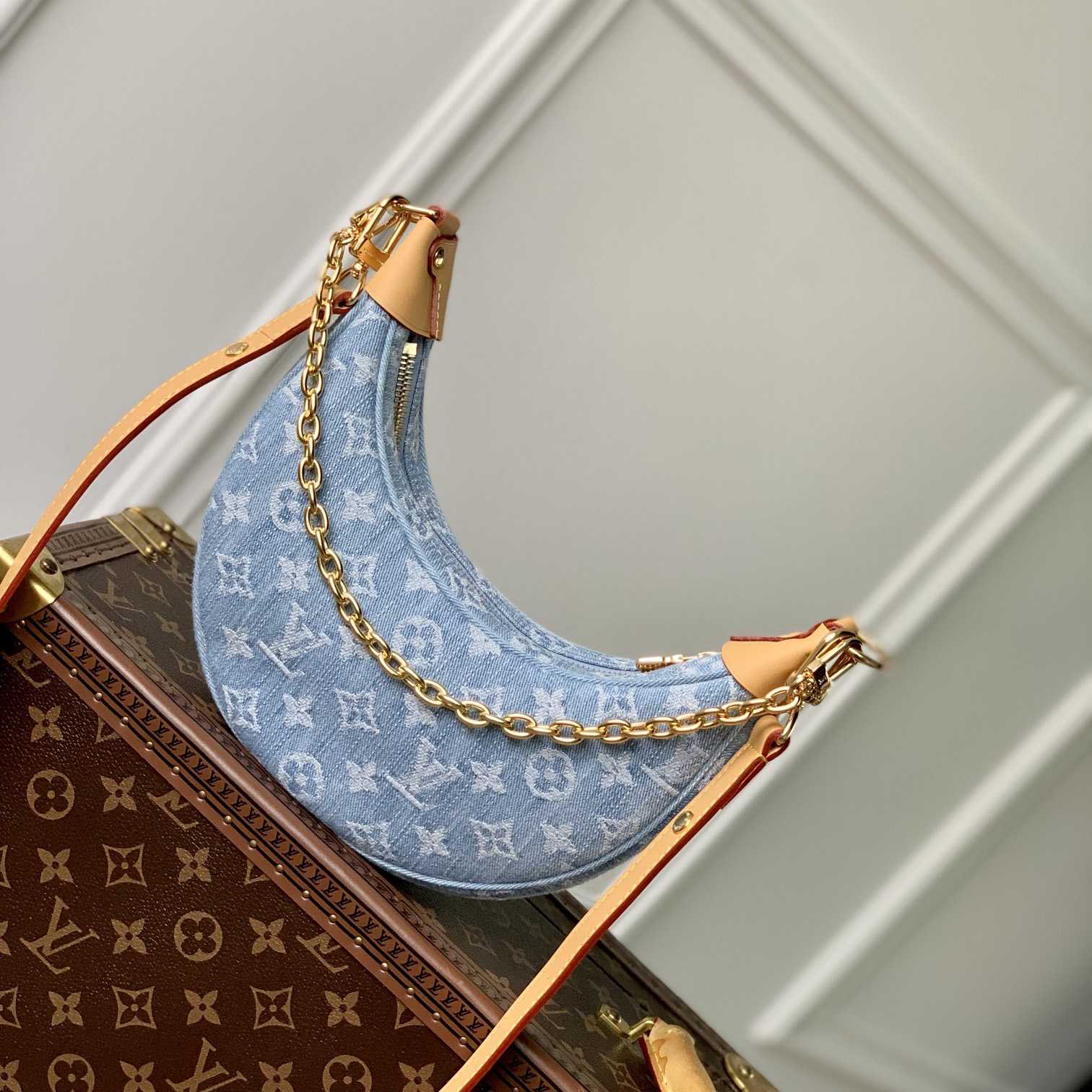 Louis Vuitton Loop  M24846 - DesignerGu