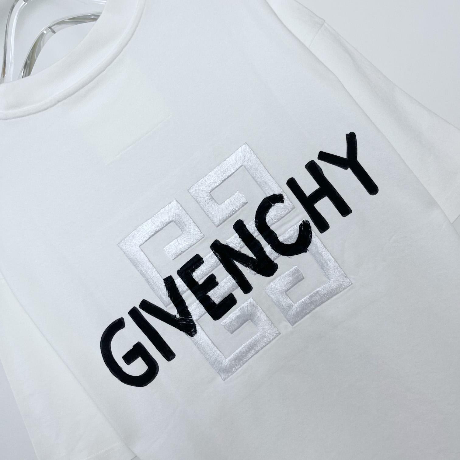 Givenchy 4G T-Shirt - DesignerGu