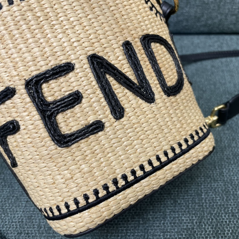 Fendi Bucket Bag (18-12-10cm) - DesignerGu