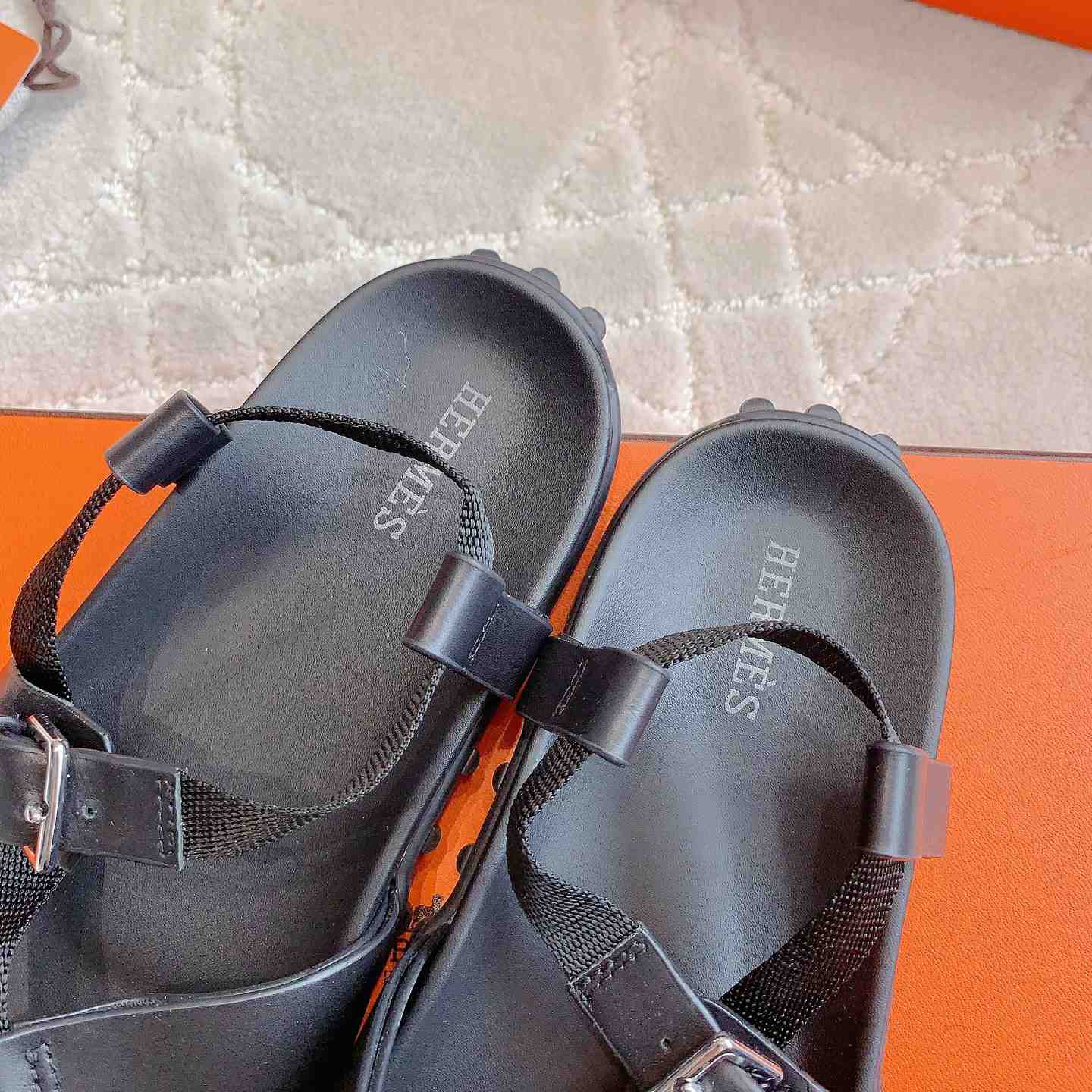 Hermes Inboard Sandal - DesignerGu