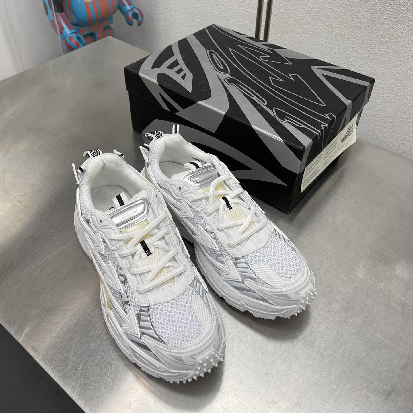 Off-White c/oVrgil Abloh™ Sneakers - DesignerGu