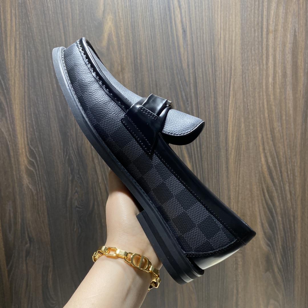 Louis Vuitton Hockenheim Moccasin - DesignerGu