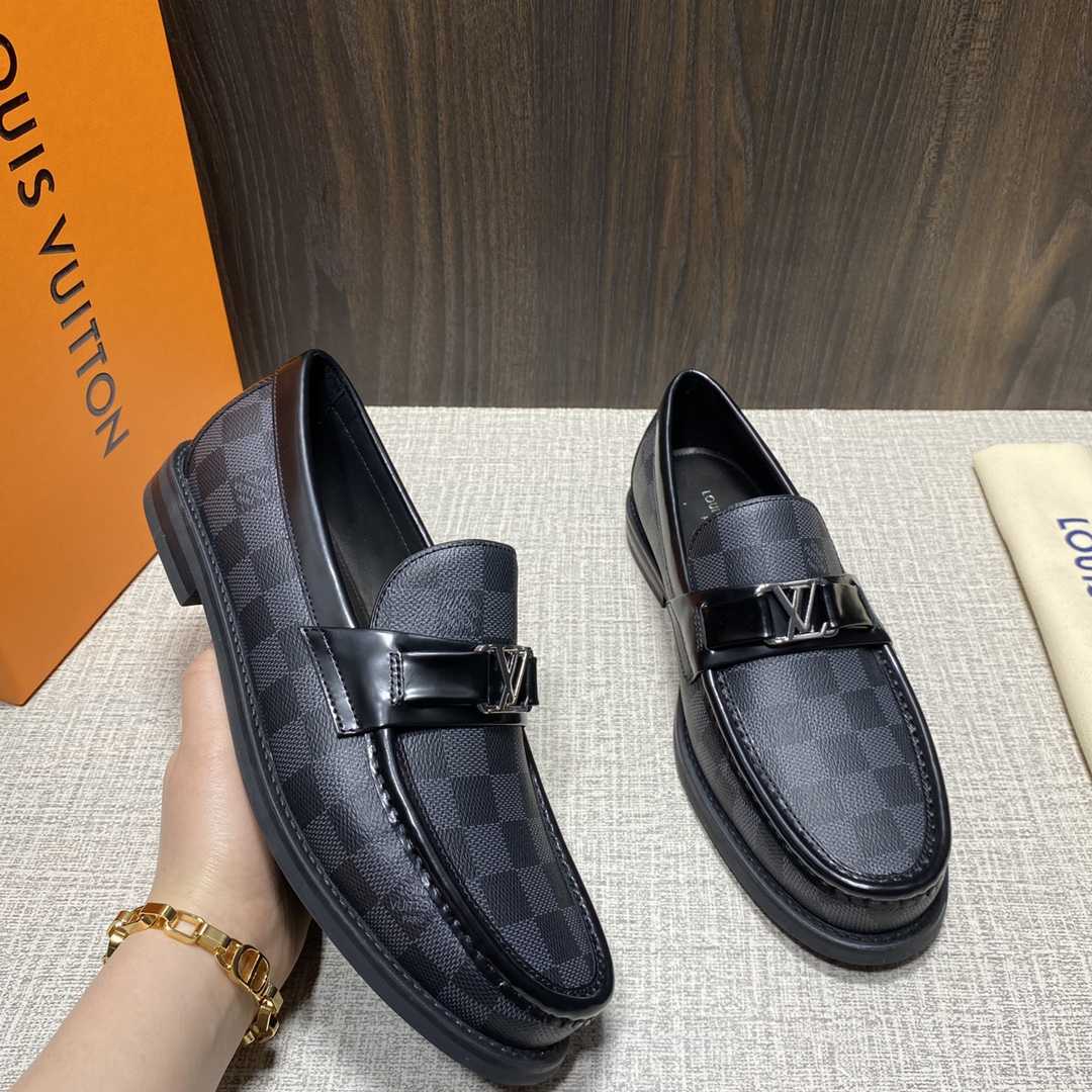 Louis Vuitton Hockenheim Moccasin - DesignerGu