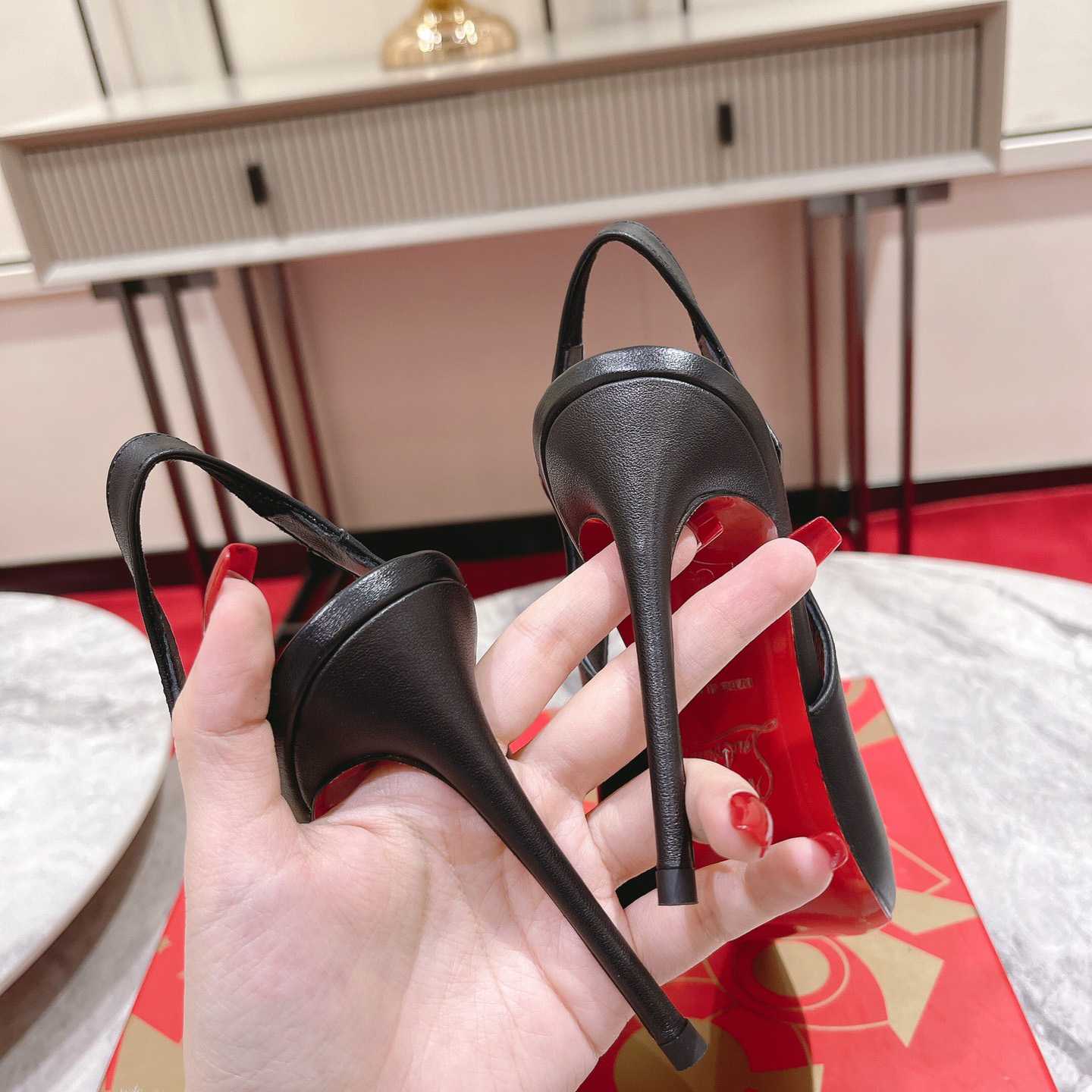 Christian Louboutin Hot Chick 100MM Leather Slingback Pumps - DesignerGu