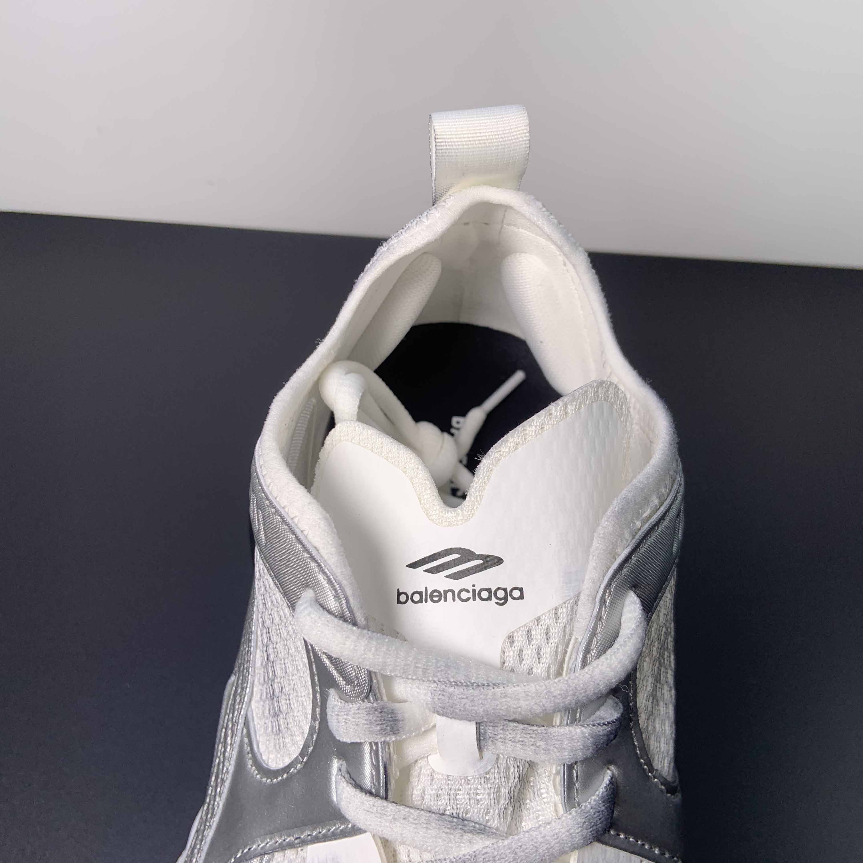 Balenciaga Circuit Sneaker In White And Silver  - DesignerGu