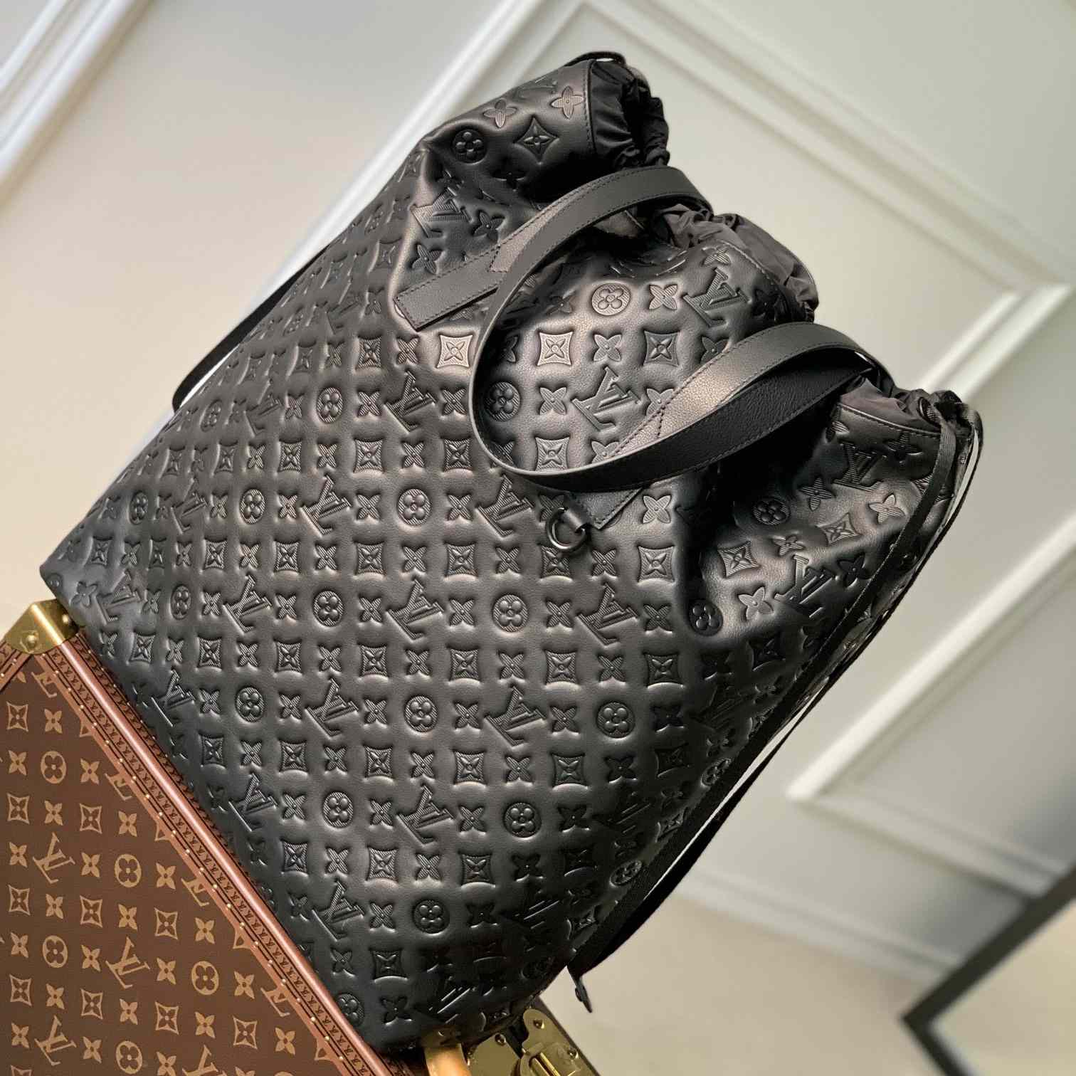 Louis Vuitton Helmet Bag   M46554 - DesignerGu