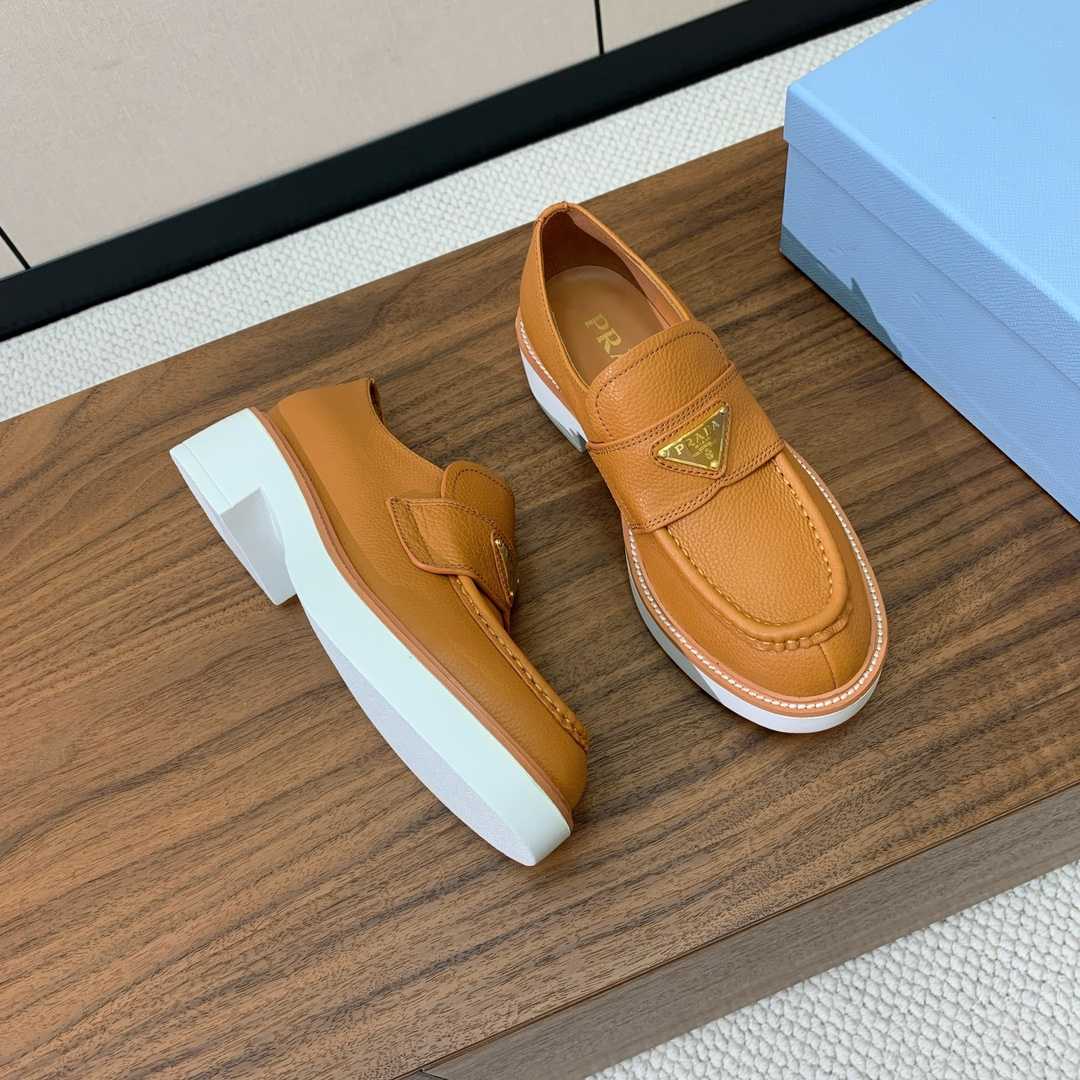 Prada Logo Leather Loafers  - DesignerGu