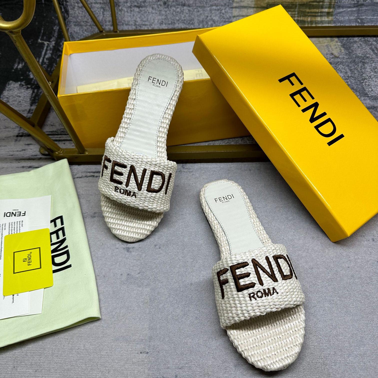 Fendi Signature Natural Raffia Slides - DesignerGu