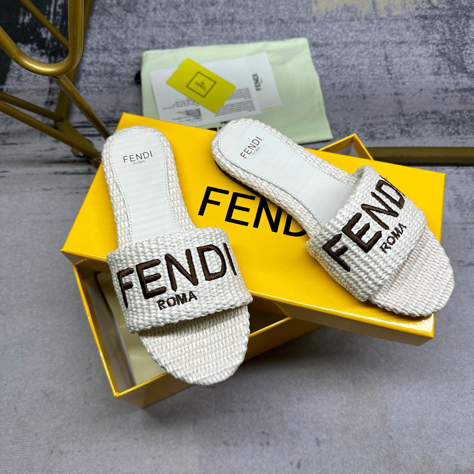 Fendi Signature Natural Raffia Slides - DesignerGu