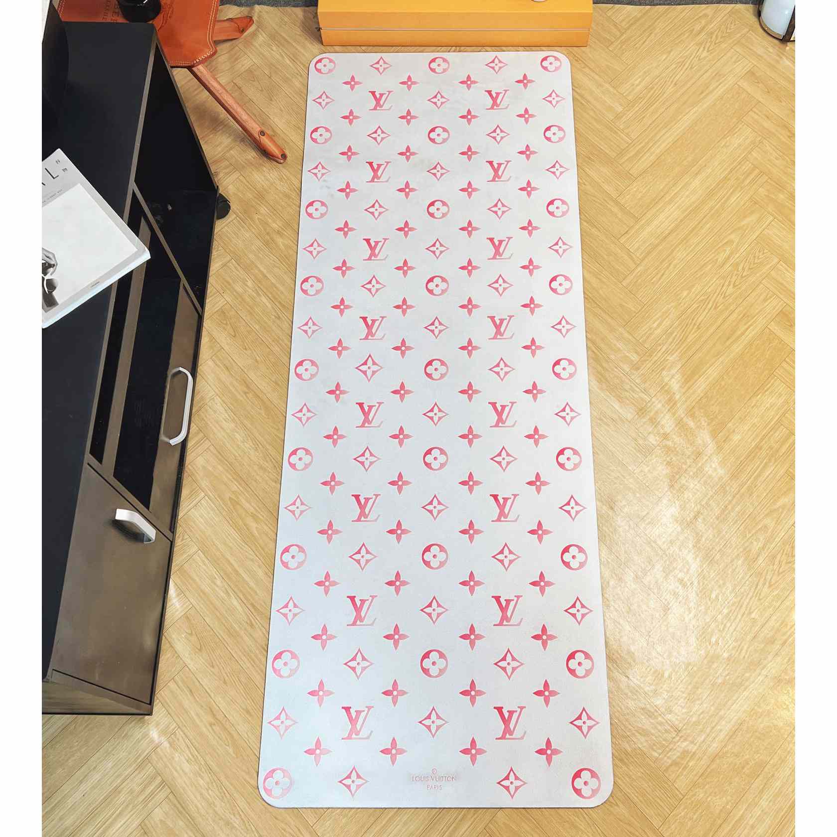 Louis Vuitton Exercise Mat  GI0920 - DesignerGu