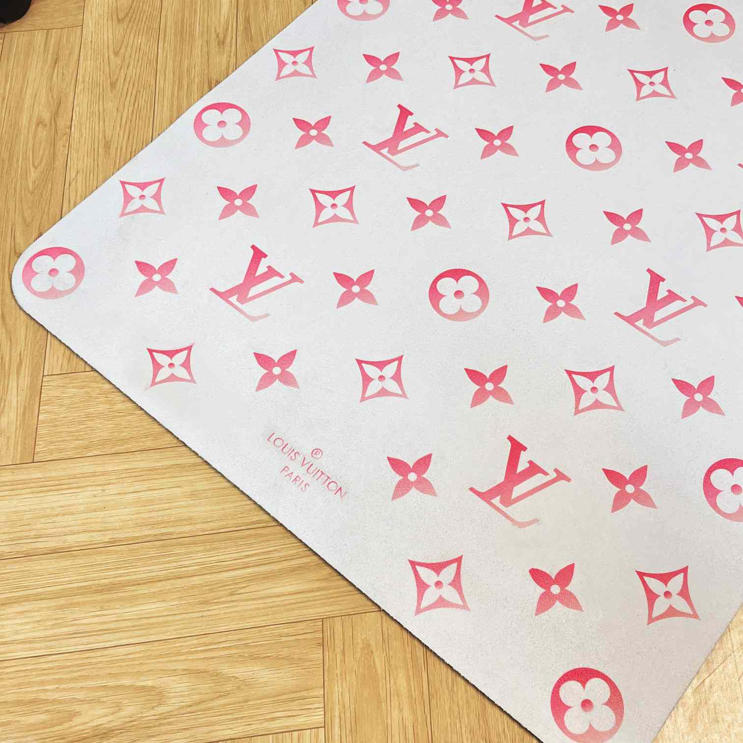 Louis Vuitton Exercise Mat  GI0920 - DesignerGu