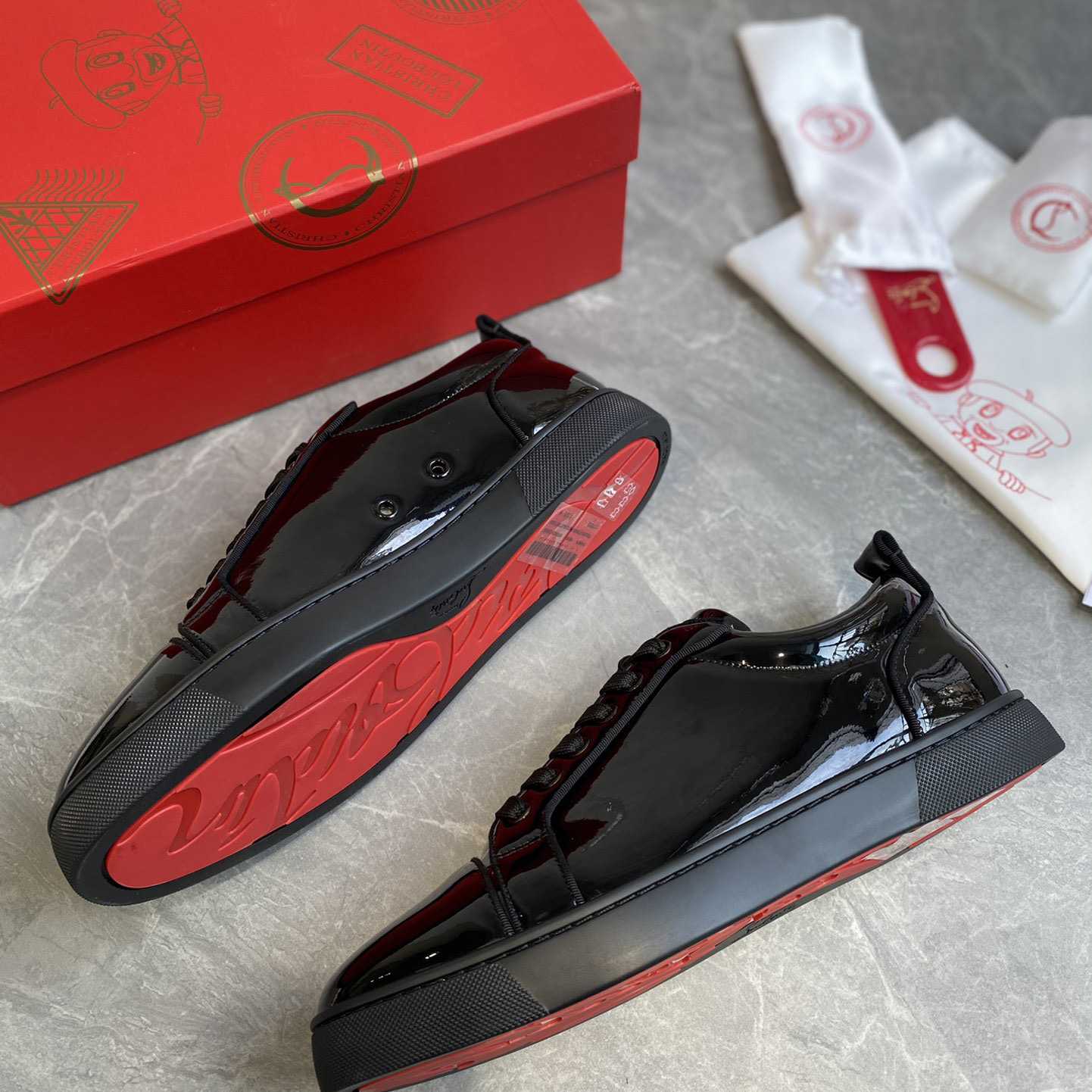 Christian Louboutin Sneakers - DesignerGu