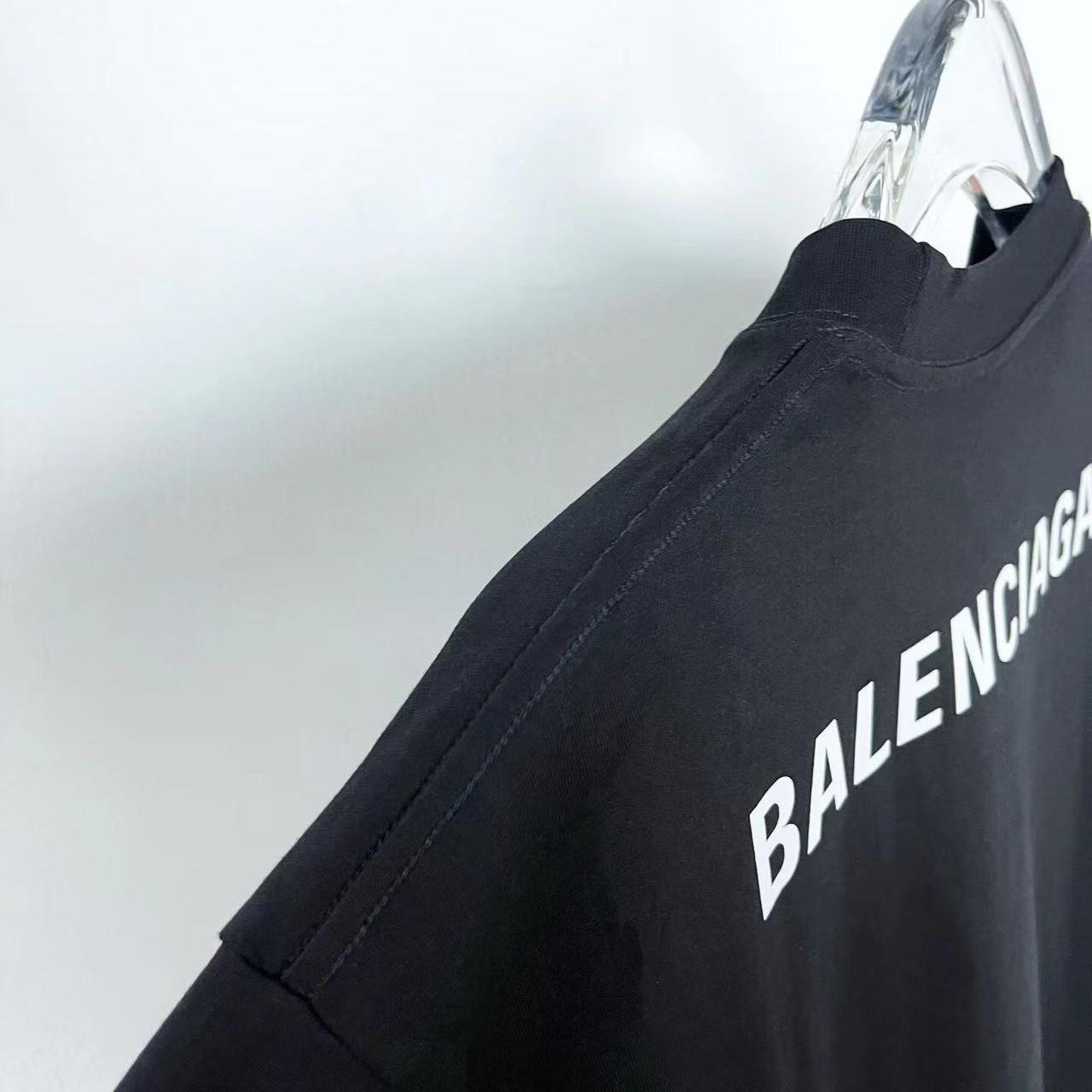 Balenciaga T-Shirt Oversized In Black - DesignerGu