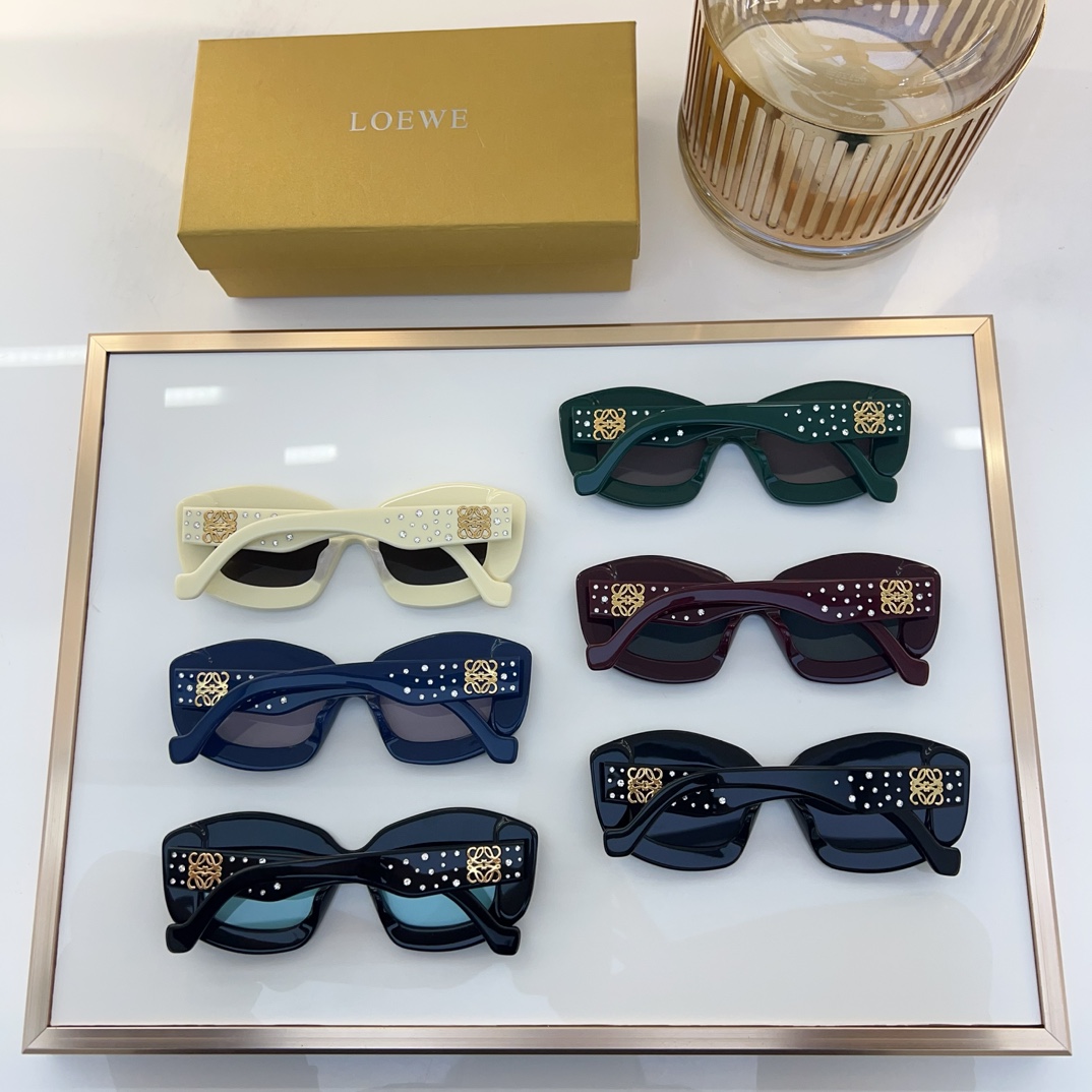 Loewe LW4114IS Sunglasses  - DesignerGu