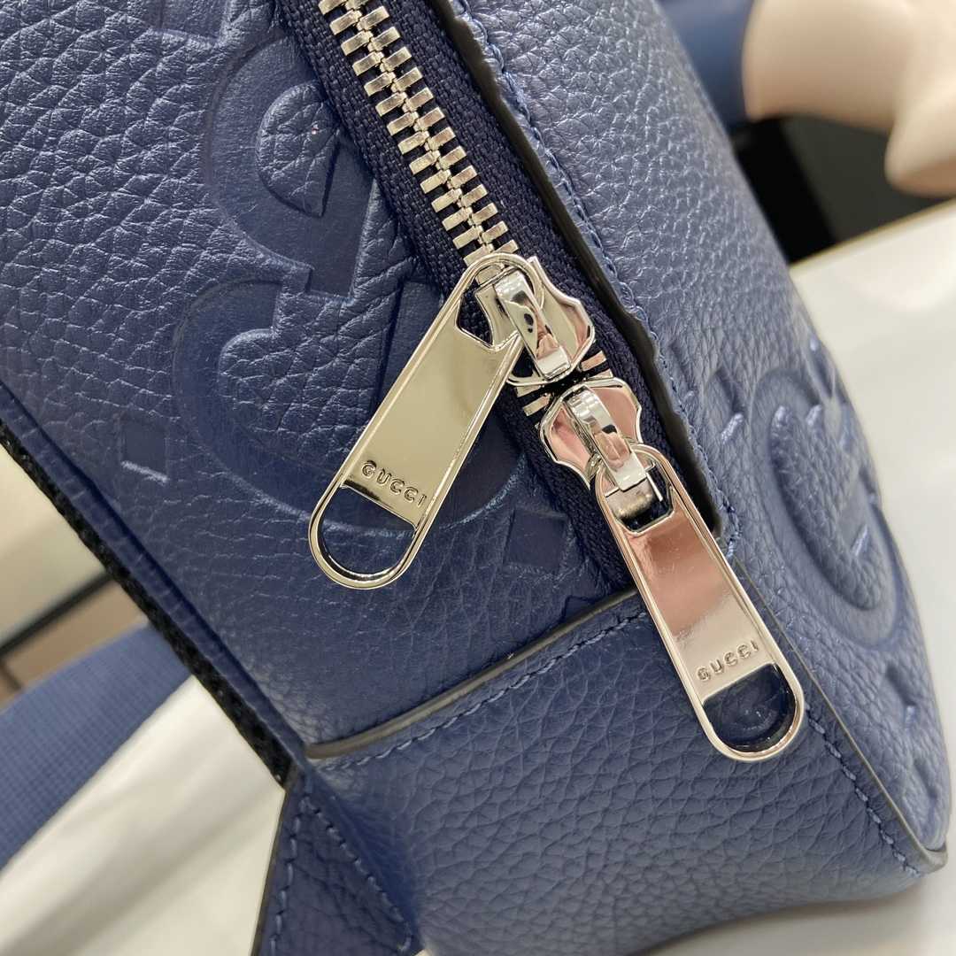 Gucci Jumbo GG Crossbody Bag - DesignerGu