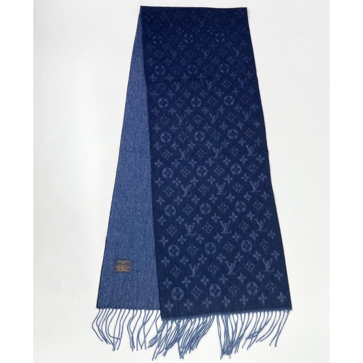 Louis Vuitton LV Essential Scarf - DesignerGu