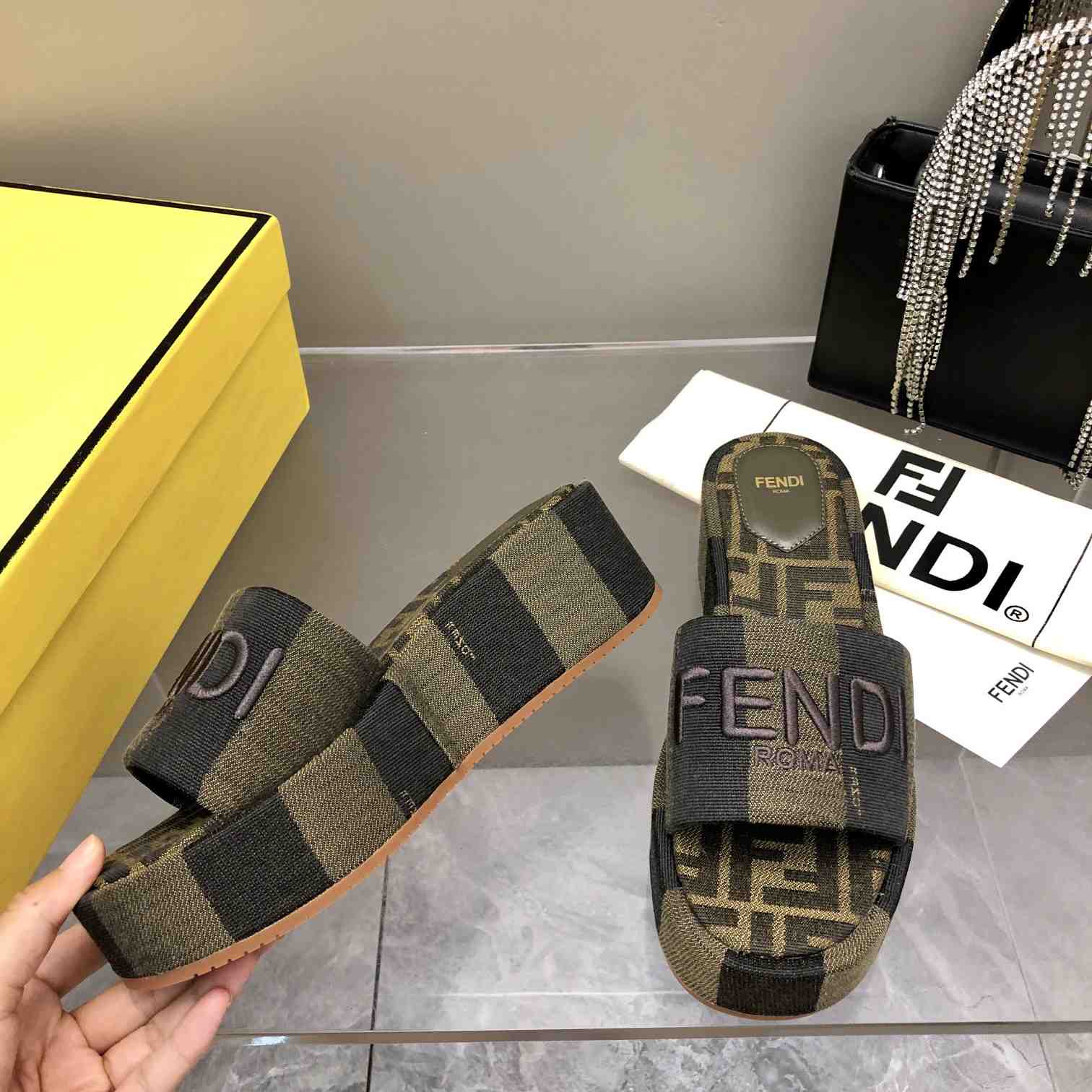 Fendi Sunshine Brown Fabric Flatform Slides - DesignerGu