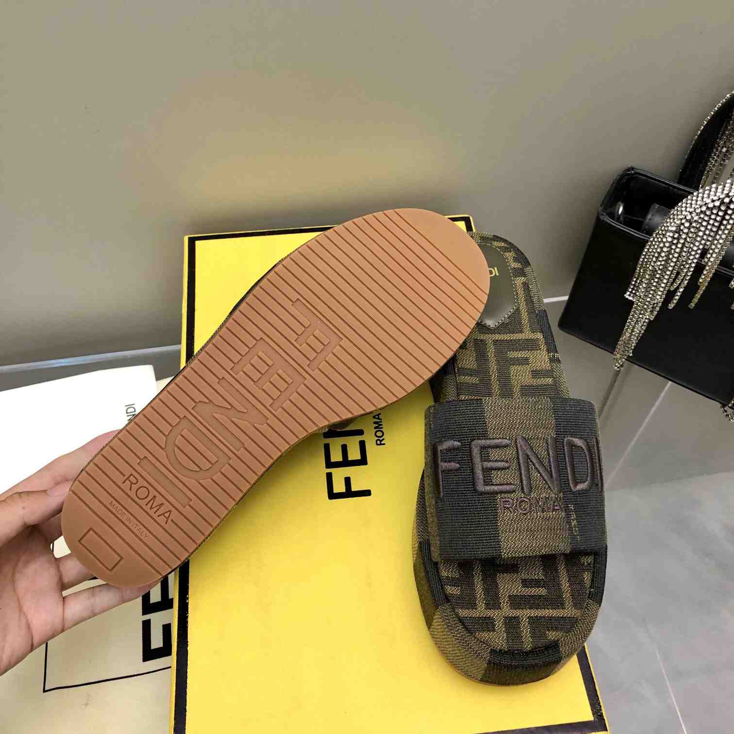 Fendi Sunshine Brown Fabric Flatform Slides - DesignerGu